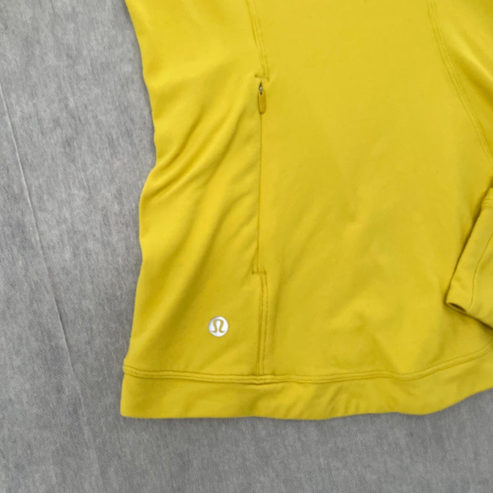 Lululemon VINTAGE Lululemon Sweater Activewear Women’s 2 Yellow Crew Neck Pullover Zip Pocket Long Sleeve Breathable Athletic Size XS / US 0-2 / IT 36-38 - 4 Thumbnail