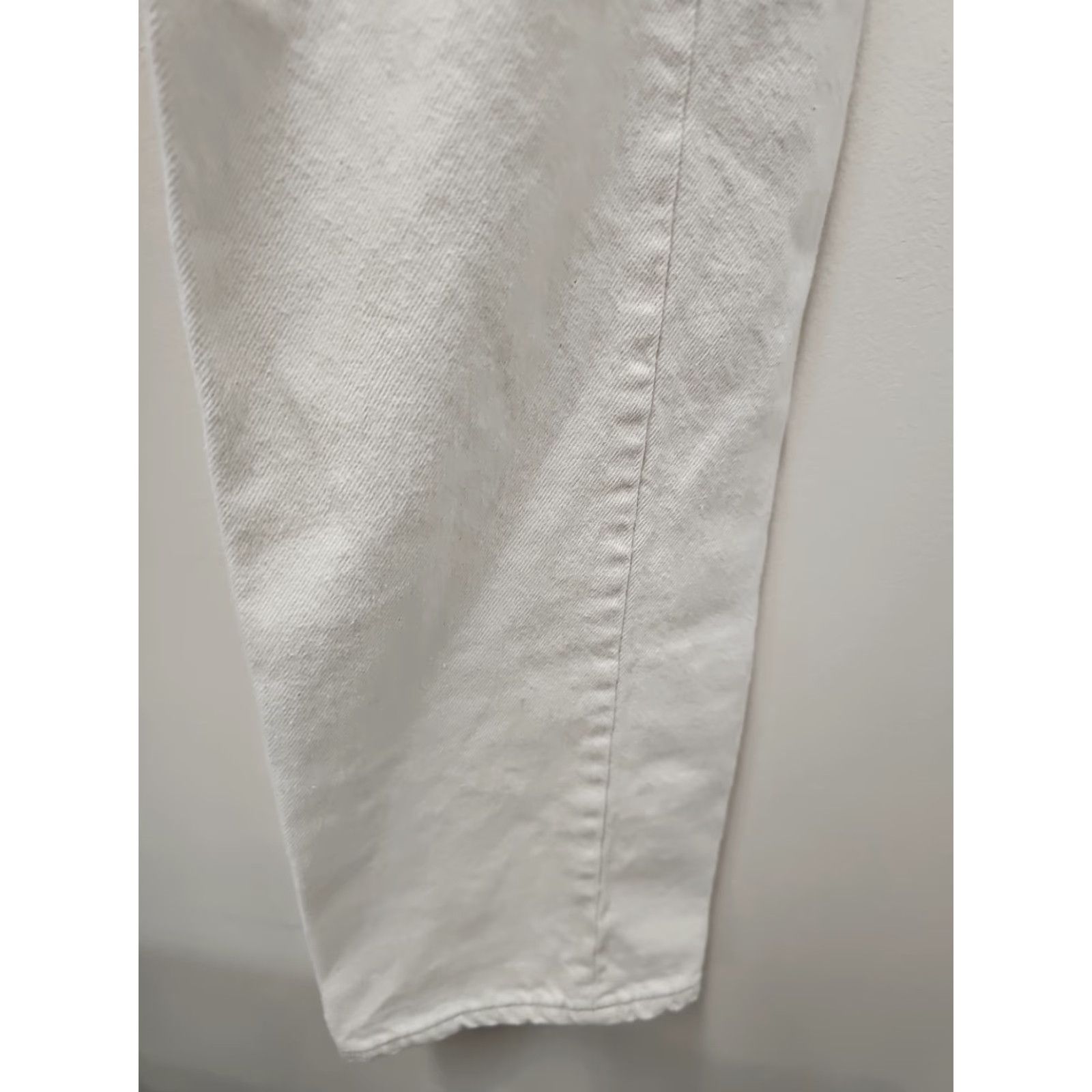 Levi's VINTAGE Levi's 501 Jeans Button Fly Straight White 31x34 Mens Denim Cotton 5-Pocket Modern Style Regular Fit Adapted for Comfort Size US 31 - 6 Thumbnail