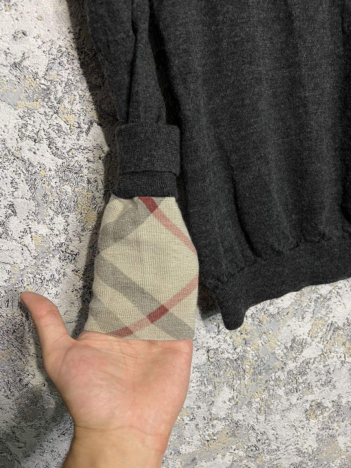 Burberry Burberry Brit Classic Gray Wool Nova Chek Sweater Size S / US 4 / IT 40 - 2 Thumbnail