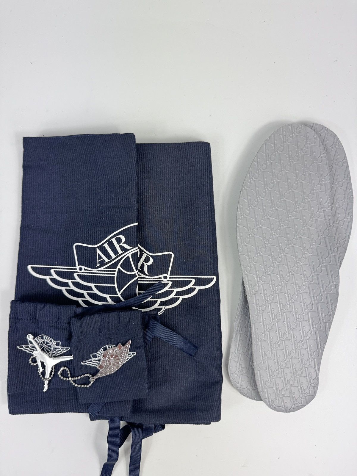 Dior × Jordan Brand AIR DIOR JORDAN SNEAKERS Size US 10 / EU 43 - 5 Thumbnail