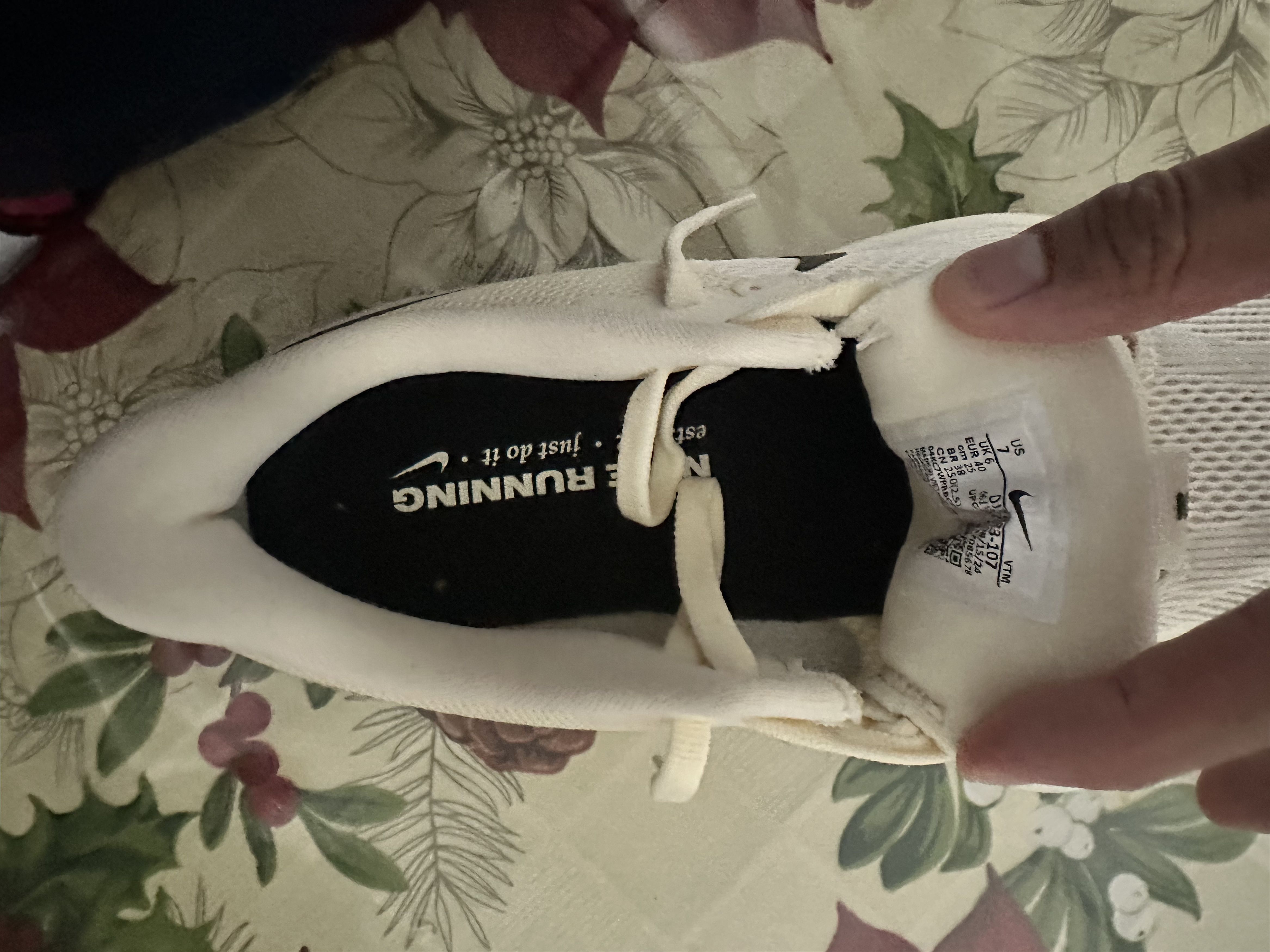 Nike Air Zoom Structure 25 'Coconut Milk' Size US 7 / EU 40 - 3 Thumbnail