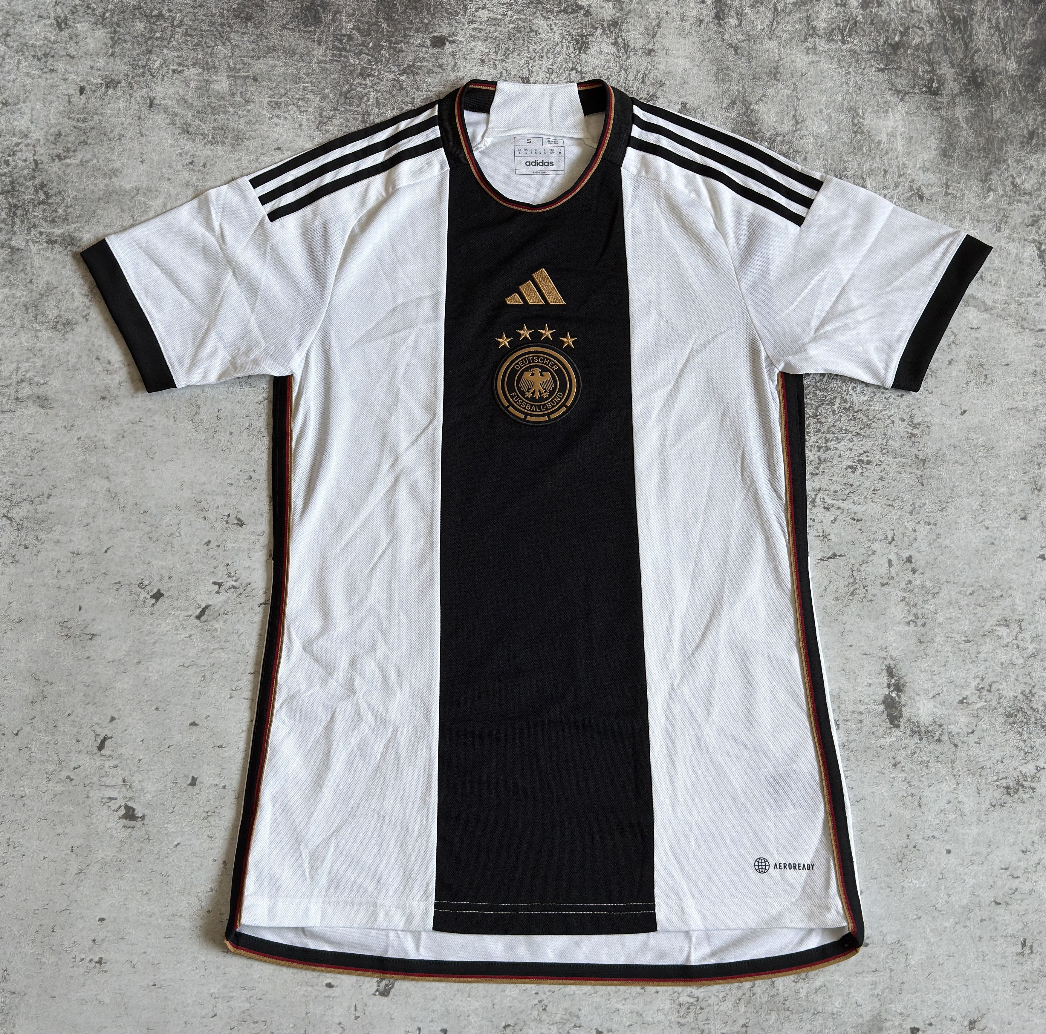 Adidas GERMANY 22/23 SHIRT JERSEY FOOTBALL SOCCER ADIDAS S Size US S / EU 44-46 / 1 - 1 Thumbnail