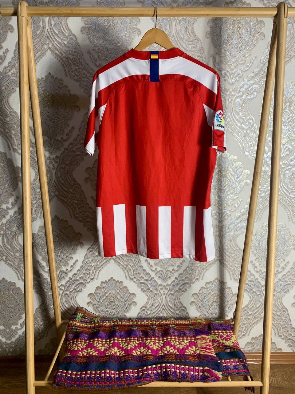 Nike VINTAGE NIKE FC ATLETICO MADRID SPAIN SOCCER JERSEY RETRO Size US L / EU 52-54 / 3 - 7 Thumbnail