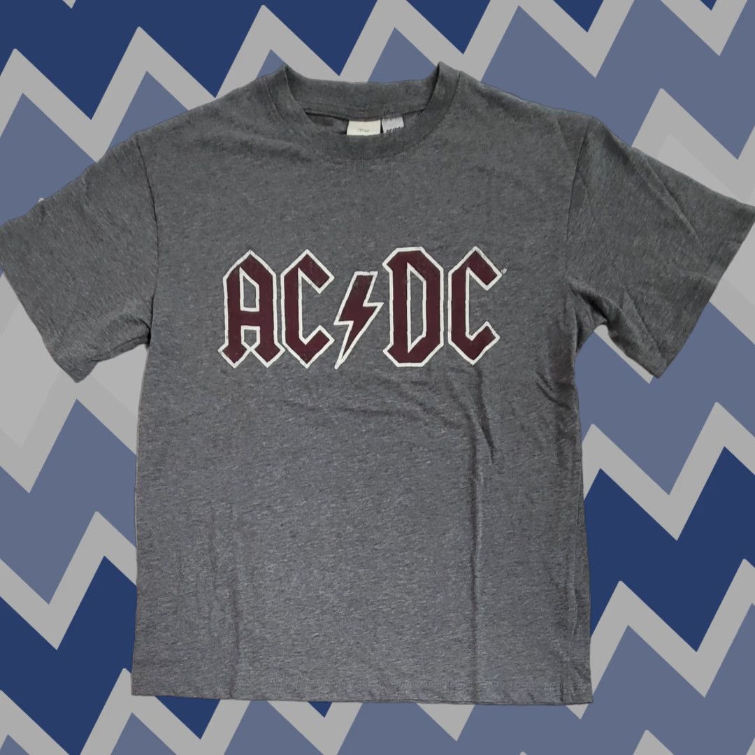 H&M **AC/DC Gray Men's Size XS Short Sleeve T-shirt EUC** User: AC/DC Gray Men's Size XS Short Sleeve T-shirt EUC Size US XS / EU 42 / 0 - 1 Thumbnail