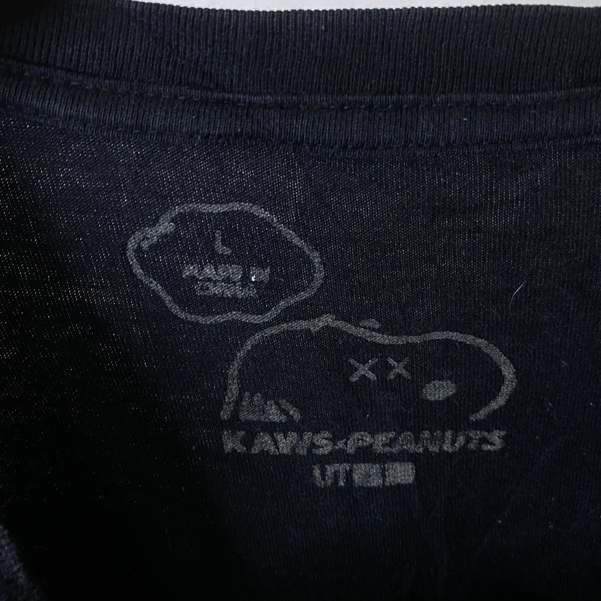 Kaws × Peanuts × Uniqlo Kaws x Peanuts x Uniqlo Collaboration Tee Size US L / EU 52-54 / 3 - 4 Thumbnail