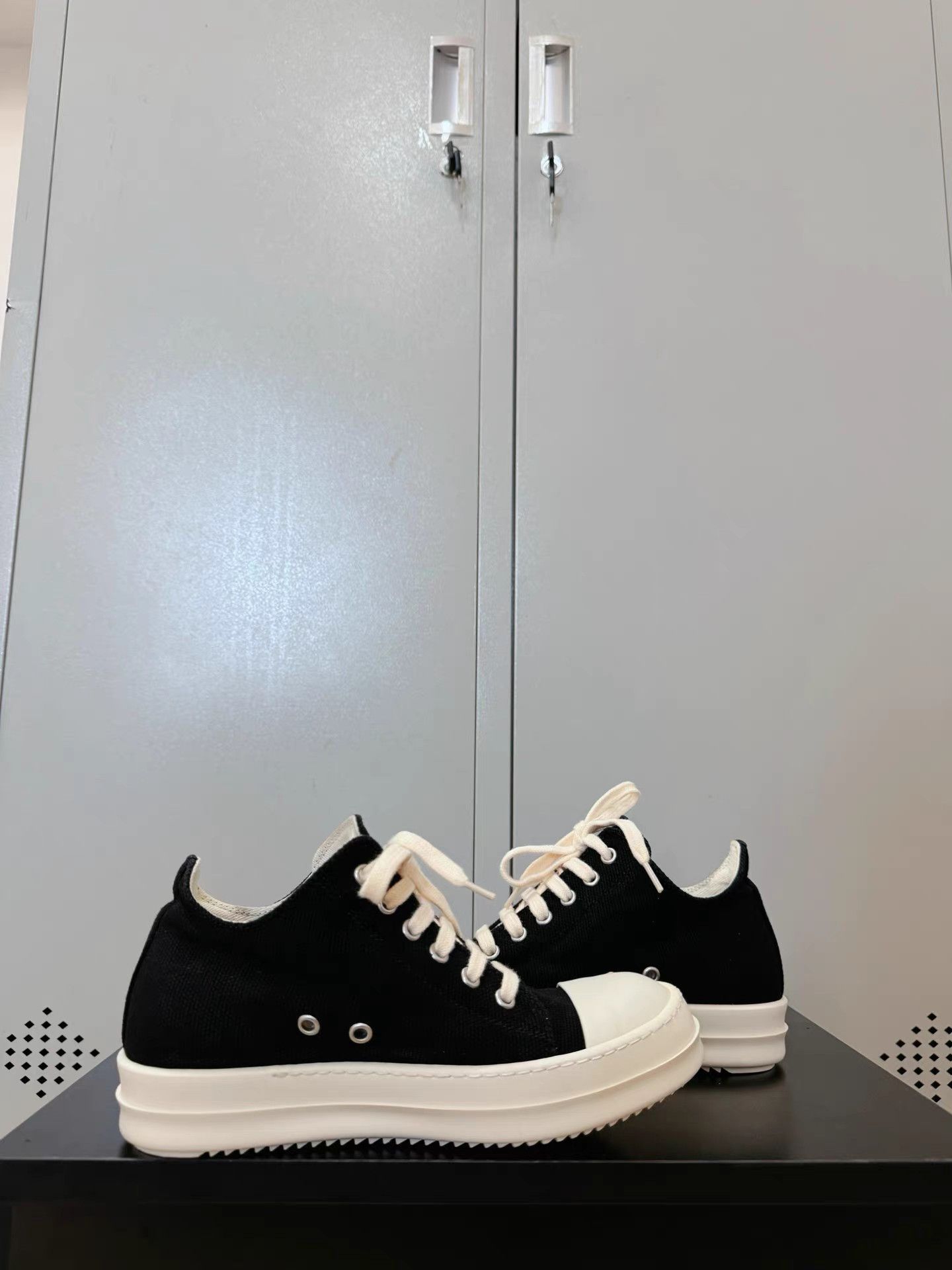 Rick Owens Rick Owens Drkshdw low-top Converse sneakers Size US 5 / IT 35 - 6 Thumbnail