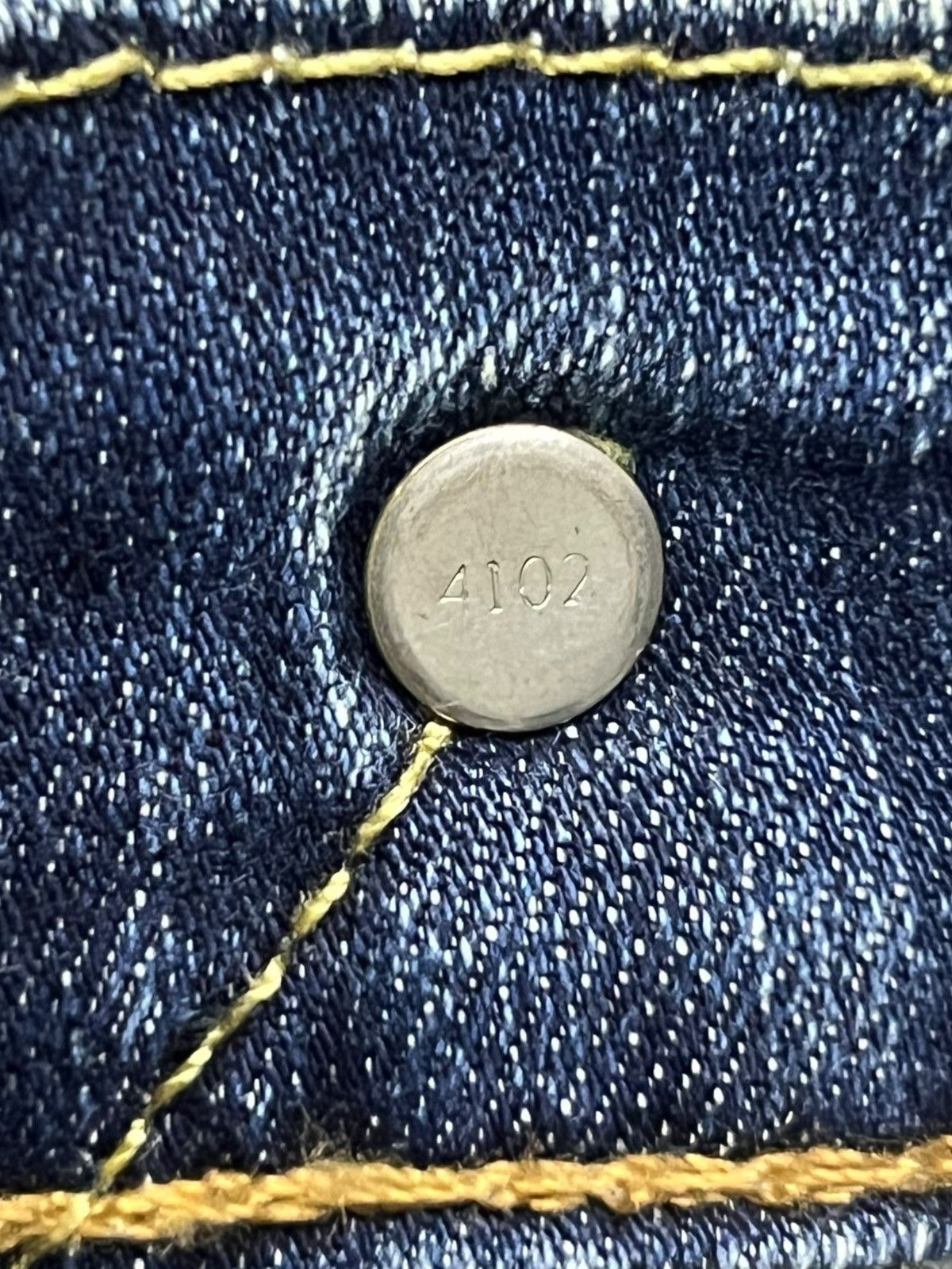 Levi's Loose Vintage Levi’s 505 - Faded Wash, Distressed Denim Size US 33 - 13 Thumbnail