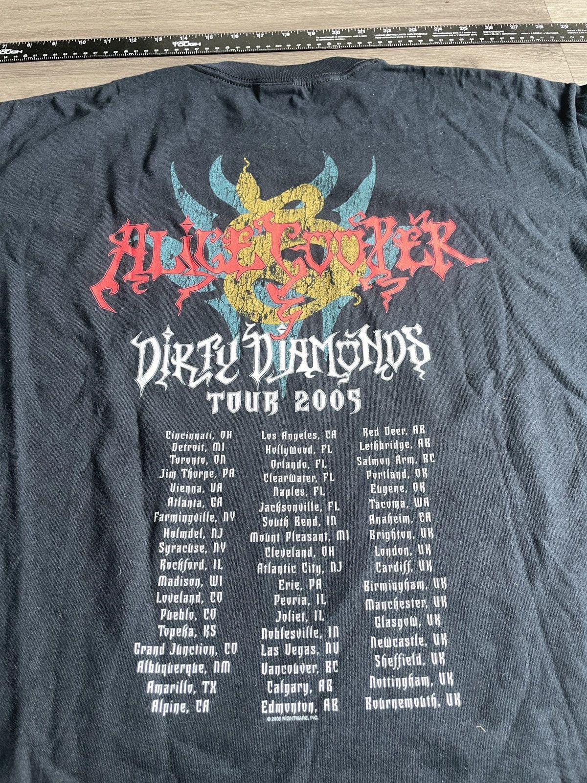 Vintage Y2K 2005 Alice Cooper “Dirty Diamonds” Tour T-shirt (Sz.XL) Size US XL / EU 56 / 4 - 5 Thumbnail
