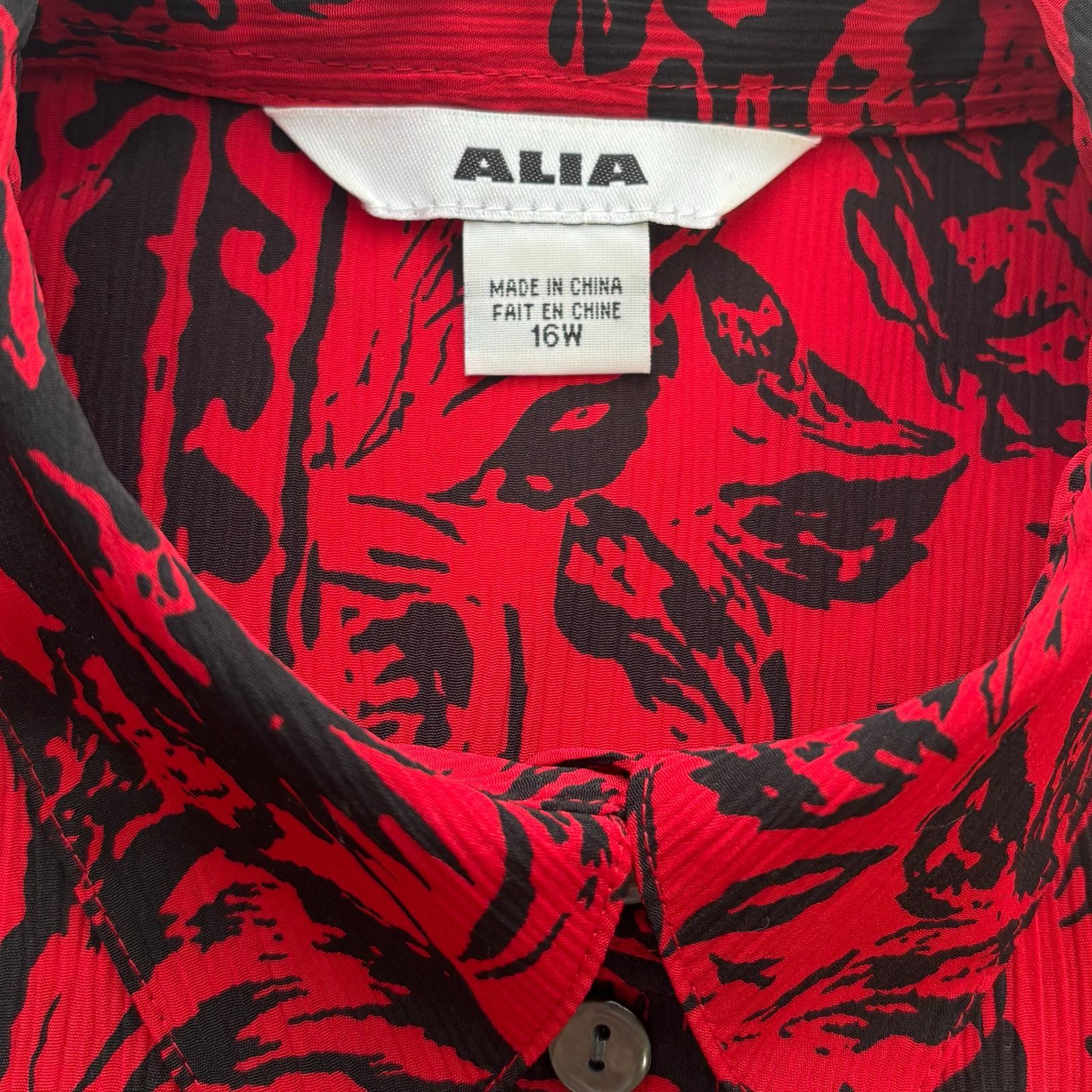 Other Alia Red Black Floral Button Down Blouse Size 16W Pleated Size XXL / US 16-18 / IT 52-54 - 7 Thumbnail