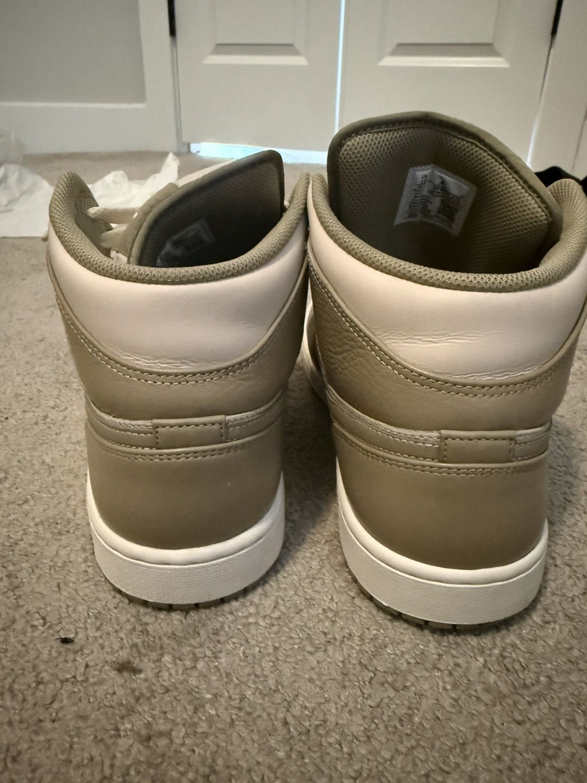 Jordan Brand Jordan 1 mid Size US 12 / EU 45 - 4 Thumbnail