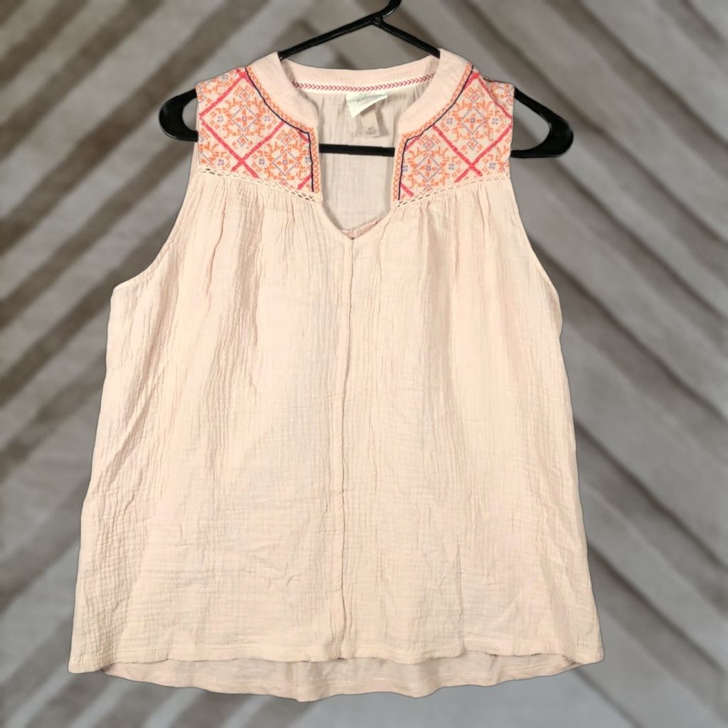 Vintage **Knox Rose Womens Sleeveless Embroidered V Neck Blouse Peach Pink XS** User: **Knox Rose Womens Embroidered V Neck Sleeveless Blouse Peach Pink XS** Size XS / US 0-2 / IT 36-38 - 1 Thumbnail
