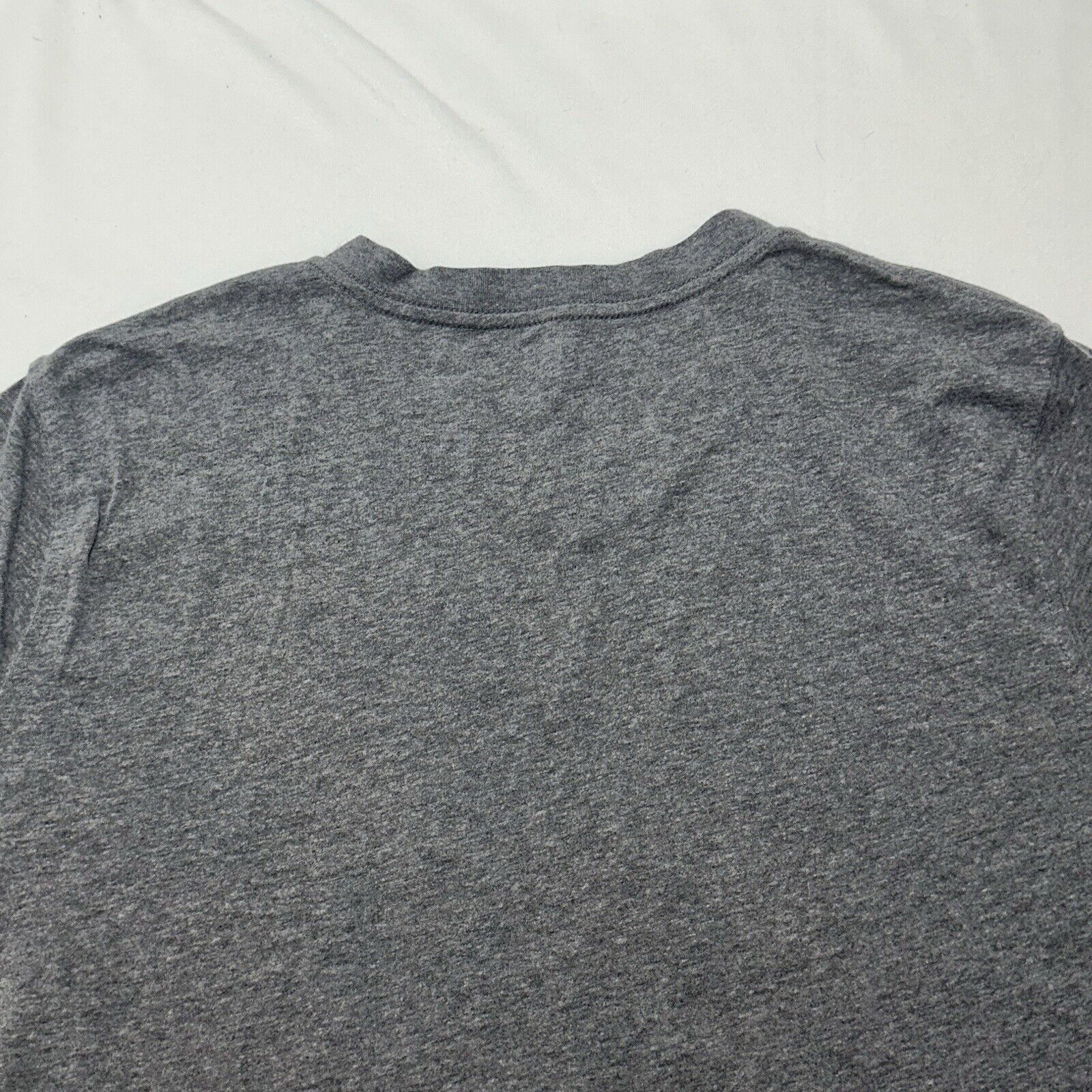 Old Navy Old Navy Medium Soft Washed Charcoal Gray V-Neck T Shirt Size US M / EU 48-50 / 2 - 11 Thumbnail