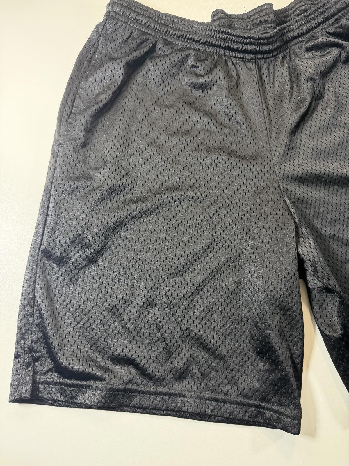 Champion Vintage Champion Black Mesh Athletic Shorts Size US 32 / EU 48 - 3 Thumbnail
