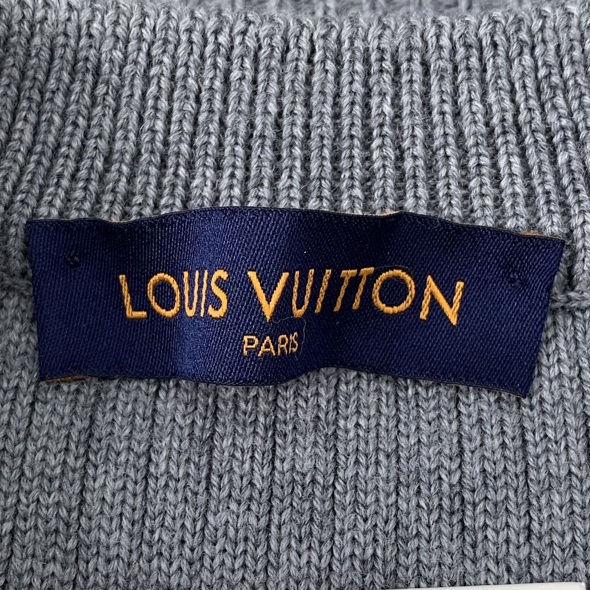 Louis Vuitton Louis Vuitton Lv Gray Monogrammed Appliquéd Wool Sweater Size US L / EU 52-54 / 3 - 5 Thumbnail