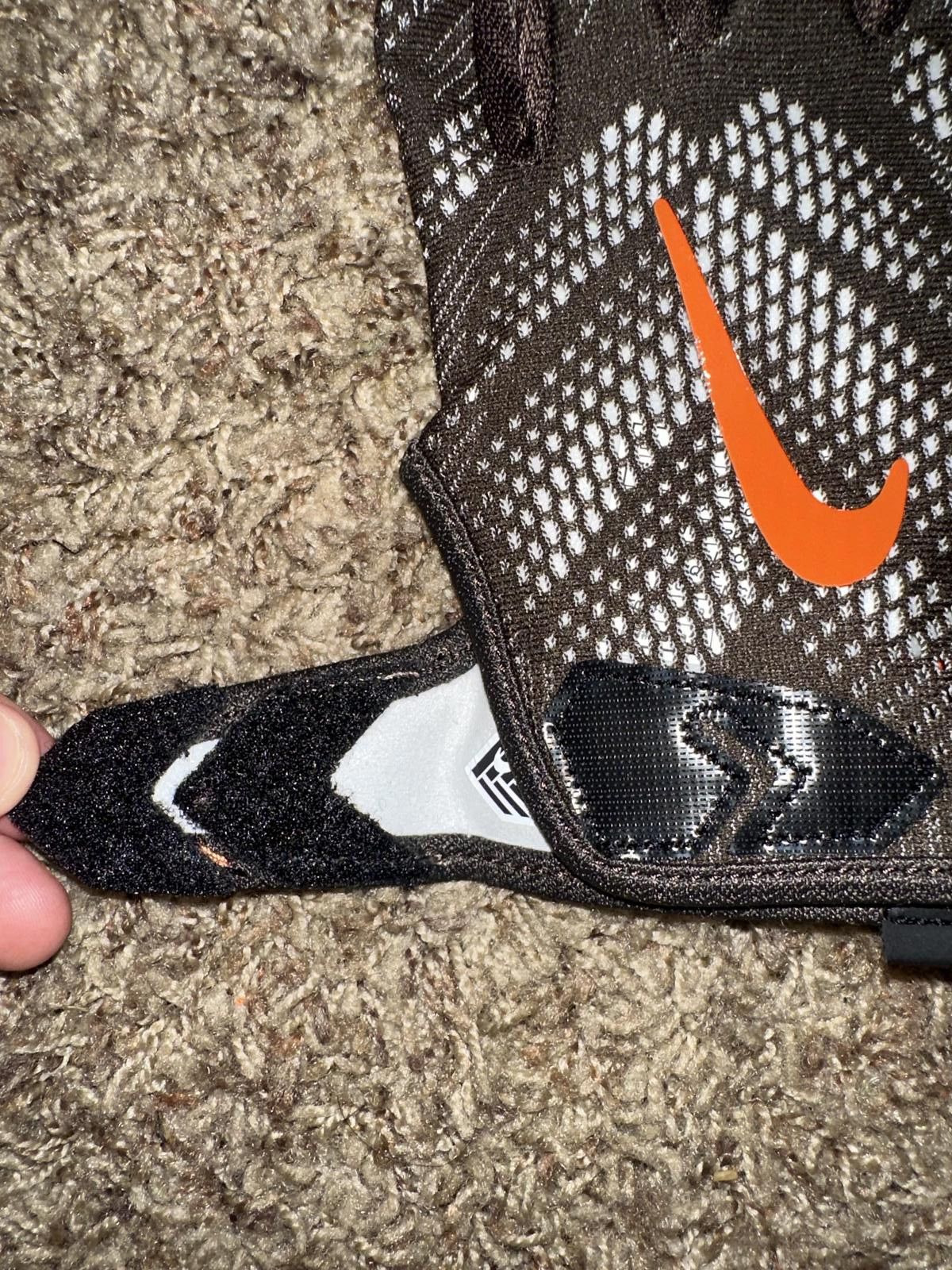 Nike Nike NFL Cleveland Browns Vapor Knit On Field Football Gloves Size ONE SIZE - 5 Thumbnail