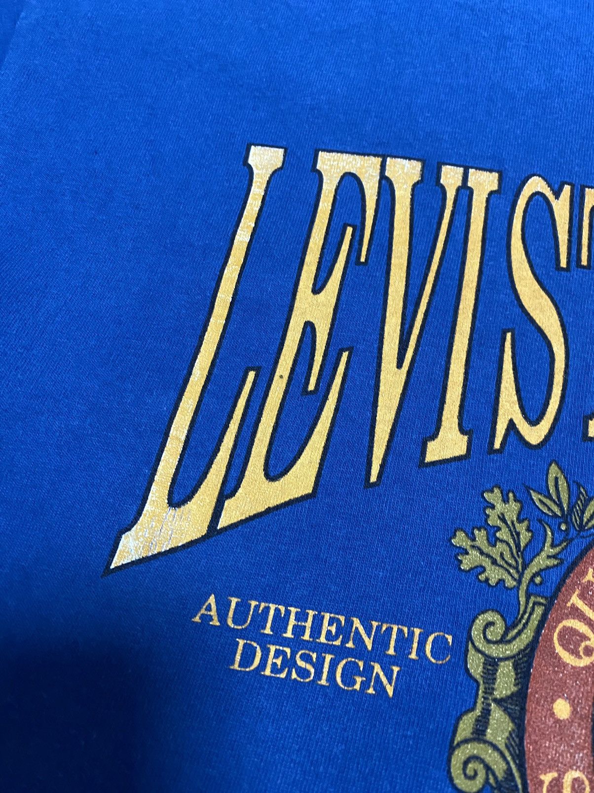 Levi's Vintage Levis Levi Strauss &CO 1992 T-shirt Size US XL / EU 56 / 4 - 11 Thumbnail