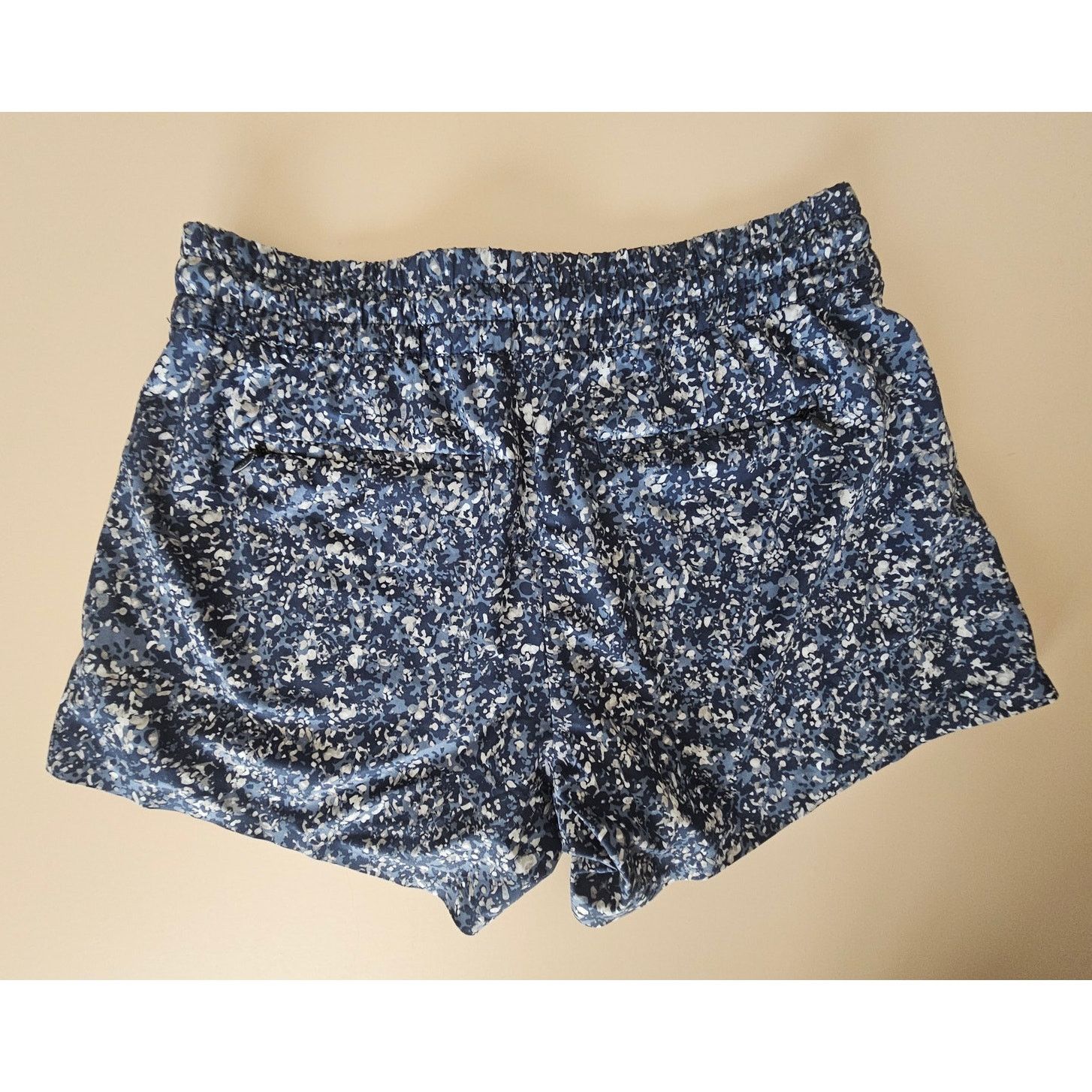 Athleta EUC ATHLETA Running Baja Shorts Speckled Bluew/ Pockets 4 Size 27" / US 4 / IT 40 - 6 Thumbnail