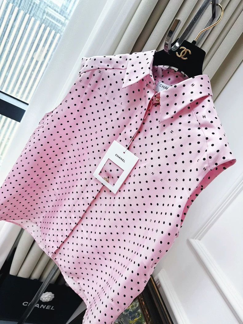 Chanel Chanel Pink Polka Dot Sleeveless Blouse Size M / US 6-8 / IT 42-44 - 2 Thumbnail