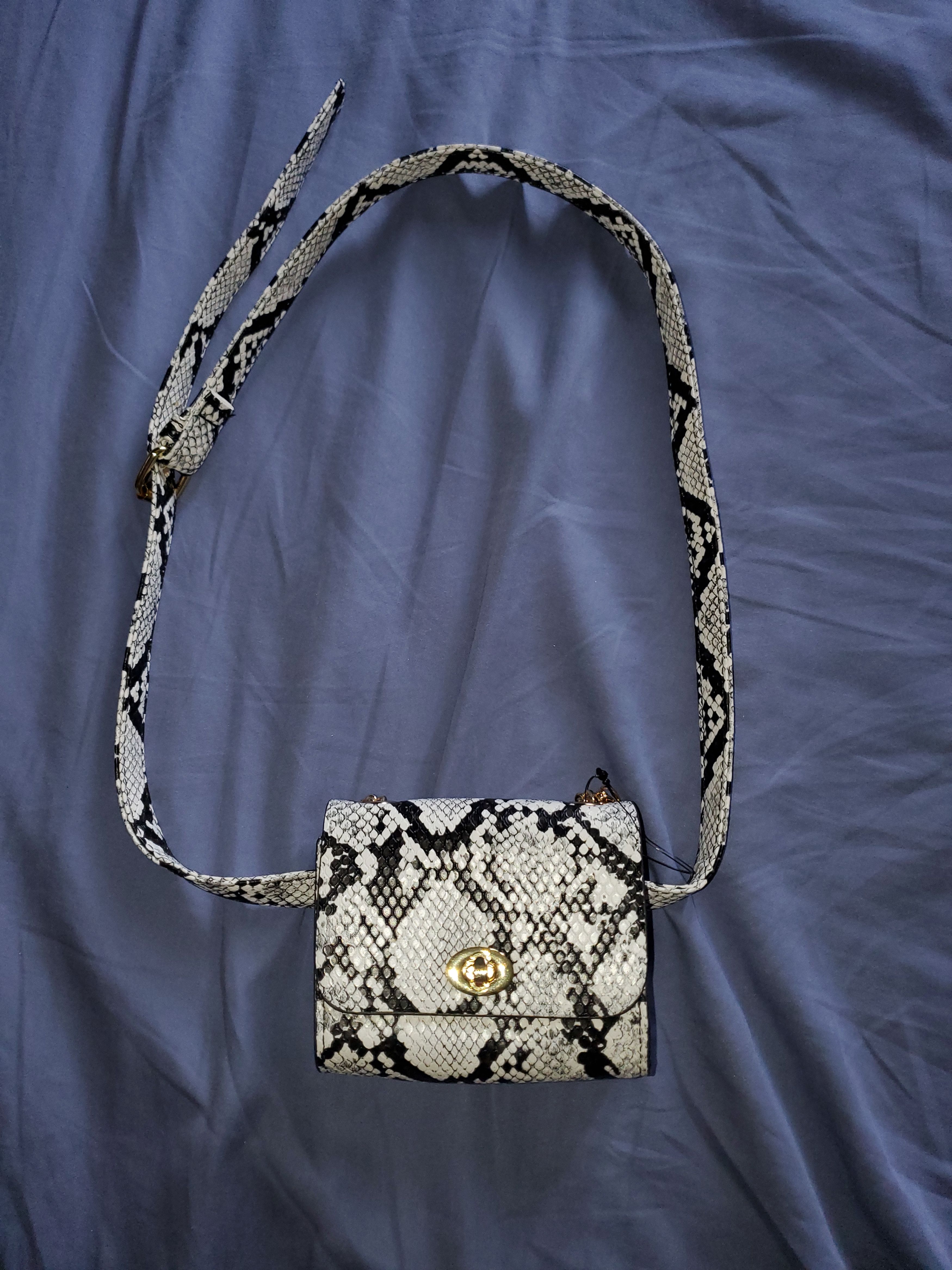 Other *NWOT* B + W Faux Snake Skin Mini Belt Bag/Shoulder Bag Size ONE SIZE - 1 Thumbnail