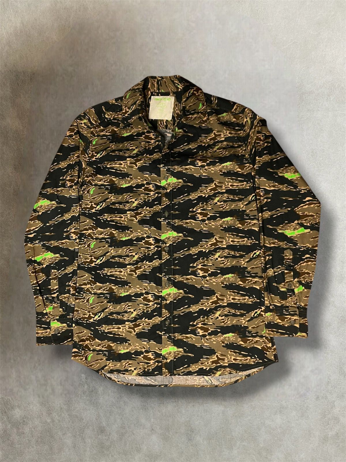 Undercover SS2001 Undercover dessert neon camo button down shirt Size US M / EU 48-50 / 2 - 1 Thumbnail