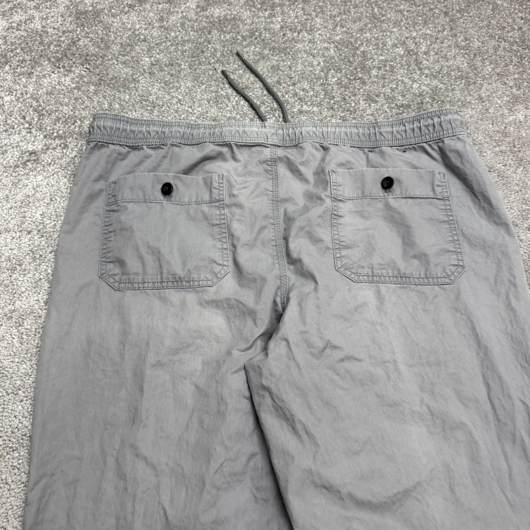 Banana Republic Banana Republic Aiden Fit Chino Pants Mens 36x32 Gray Tapered Leg Elastic Waist Size US 36 / EU 52 - 4 Thumbnail