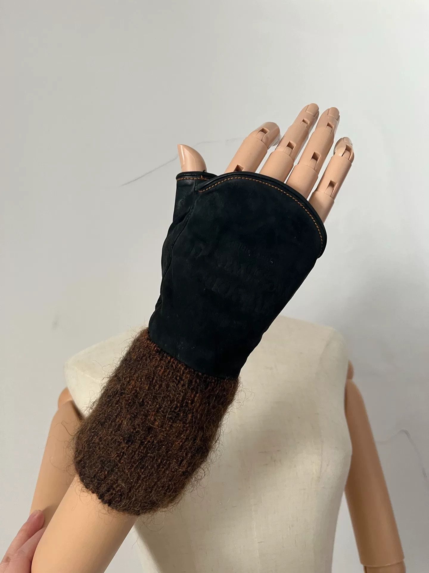 Vivienne Westwood Leather Knit Gloves