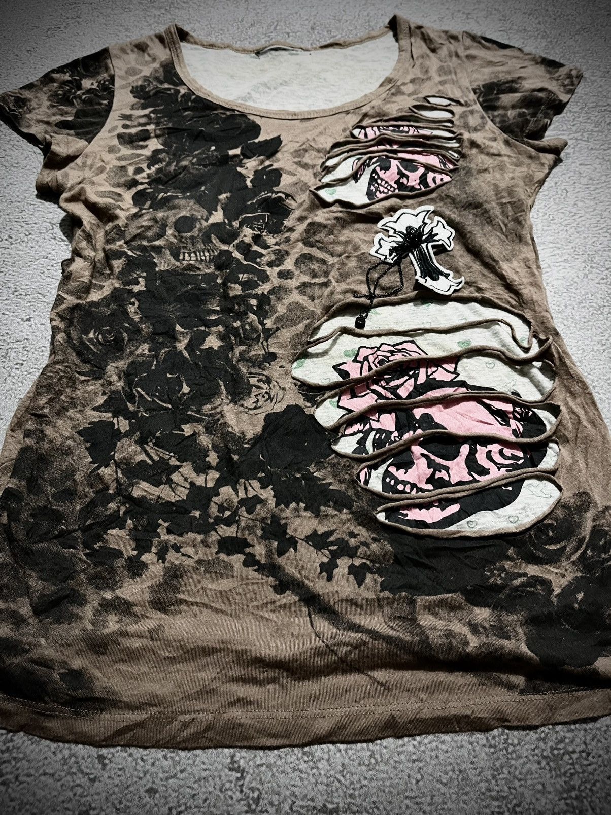 Japanese Brand Crazy Fur Japanese Distressed Gothic t-shirt If Six Was nine Size US M / EU 48-50 / 2 - 2 Thumbnail
