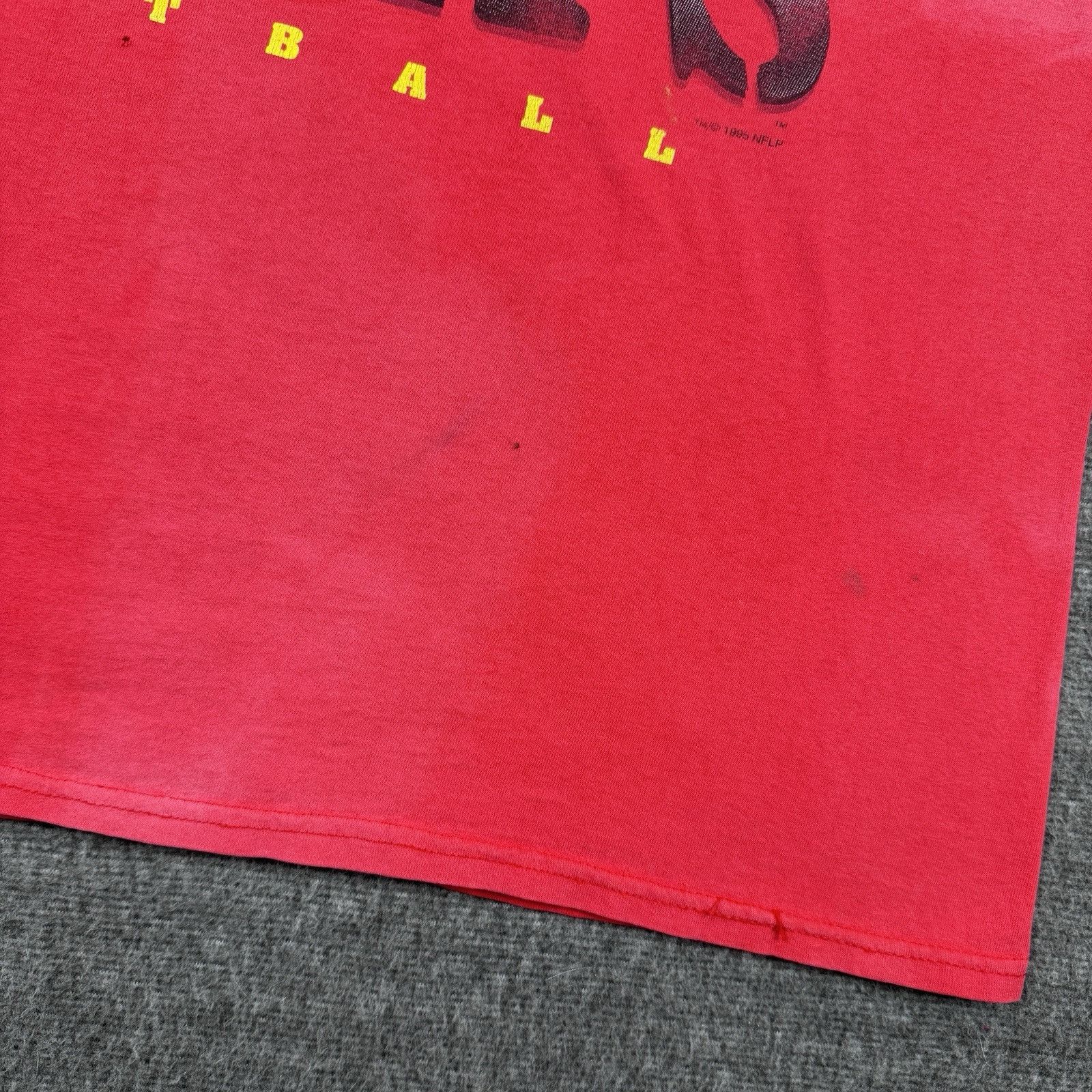 Other Vintage Kansas City Chiefs T-Shirt Men's XXL Red NFL 90s Size US XXL / EU 58 / 5 - 2 Thumbnail