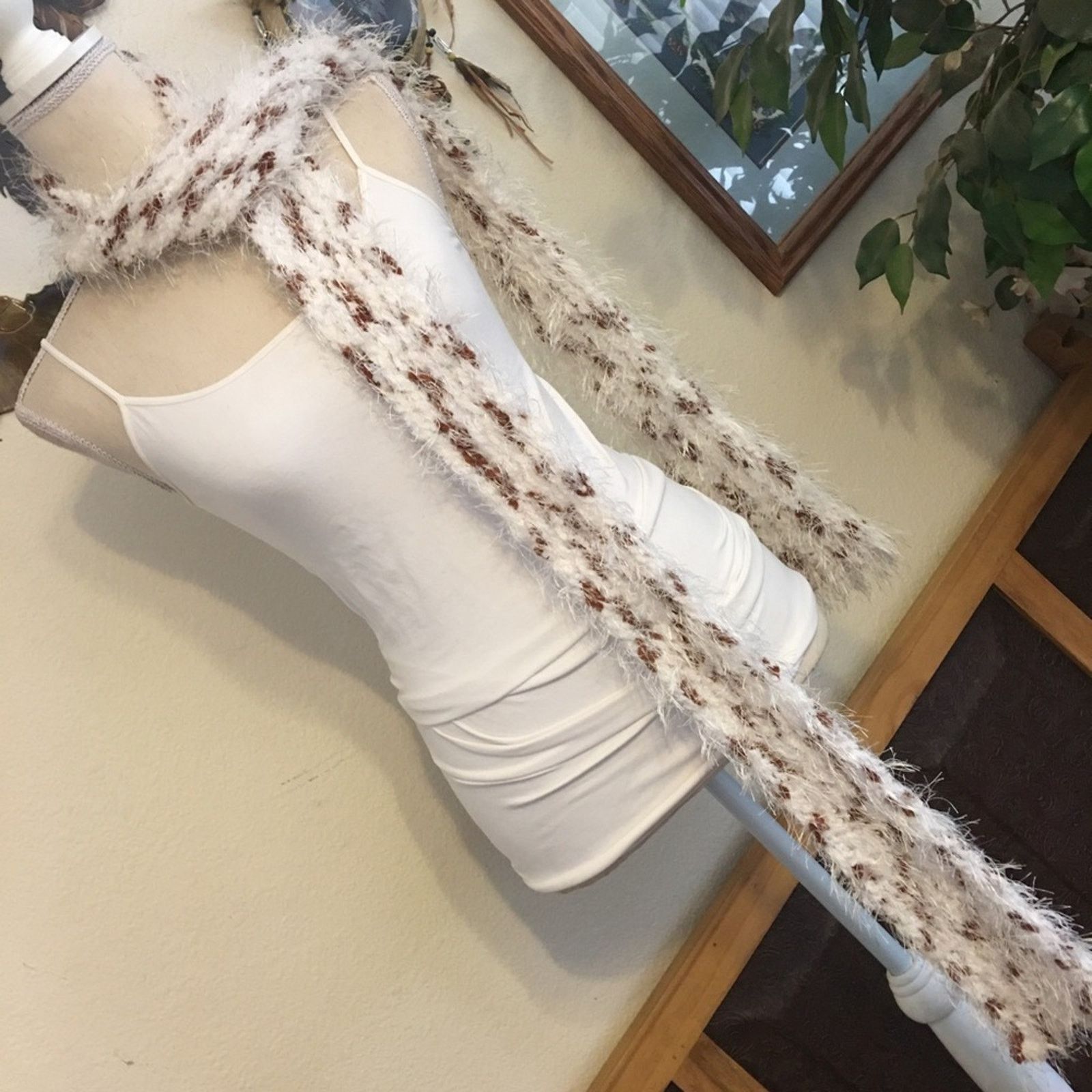 Other Brown and white fluffy eyelash scarf wrap sash Size ONE SIZE - 2 Thumbnail