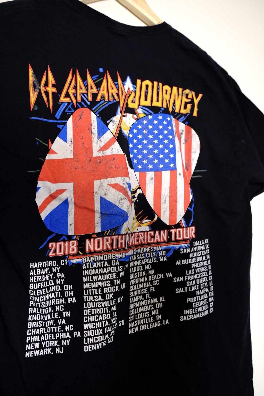 Band Tees × Fruit Of The Loom Def Leppard x Journey 2018 North American tour Size US M / EU 48-50 / 2 - 4 Thumbnail