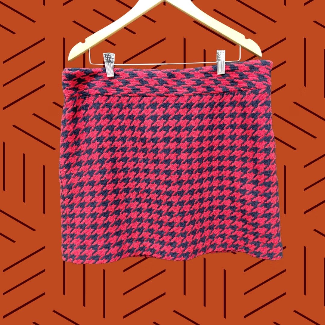 Tommy Hilfiger TOMMY HILFIGER Red Houndstooth Skirt Size 16 - 16-inch Short Size 38" / US 16 / IT 52 - 1 Thumbnail