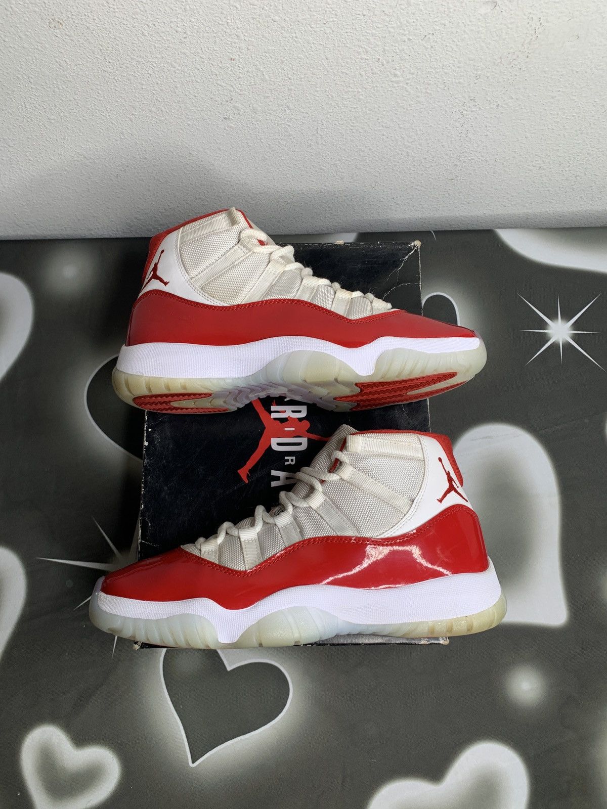 Nike Air Jordan 11 Retro Cherry Size US 9 / EU 42 - 2 Thumbnail