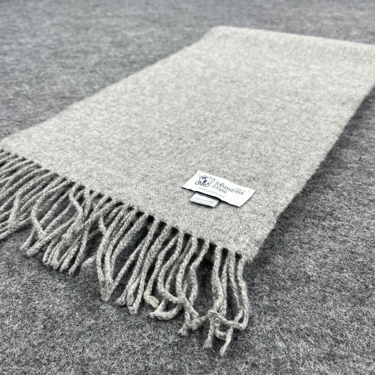 Johnstons Of Elgin Johnstons Of Elgin Scarf / Muffler / Neckwear T1015 Size ONE SIZE - 4 Thumbnail