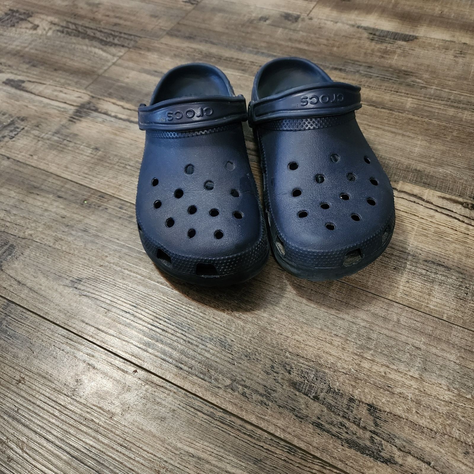 Crocs Classic Crocs dark blue size W8/M6 Pre-owned good shape SH1 Size US 6 / EU 39 - 5 Thumbnail