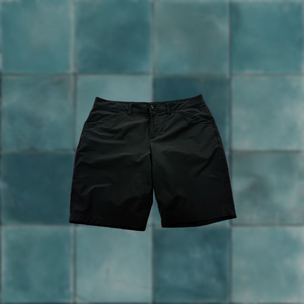 Eddie Bauer Eddie Bauer Shorts Womens 14 Black Stretch Hiking Outdoor Casual Zip Fly Travel Size 36" / US 14 / IT 50 - 1 Thumbnail