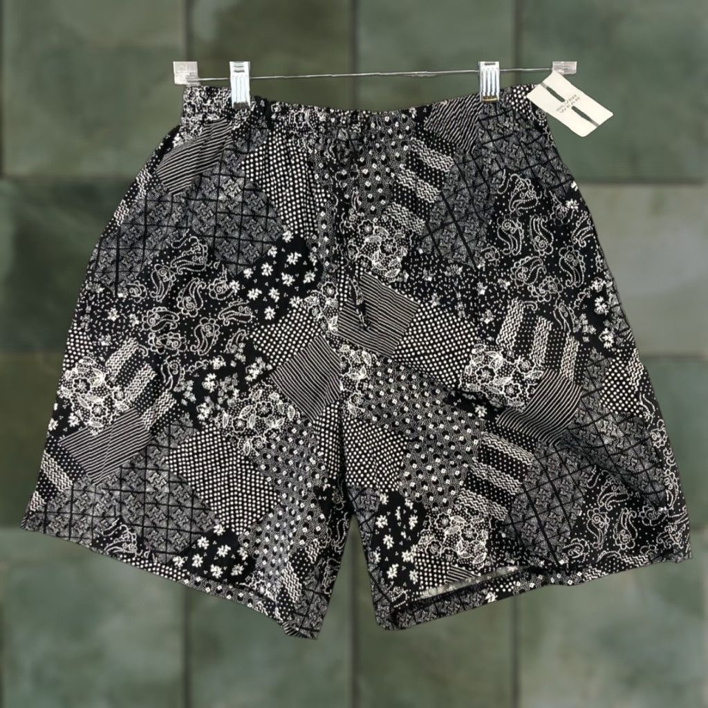 Vintage Silver Wear Womens Shorts S Black USA Made Stretch NWT Geometric Pattern Front Flat High Rise Size 28" / US 6 / IT 42 - 1 Thumbnail