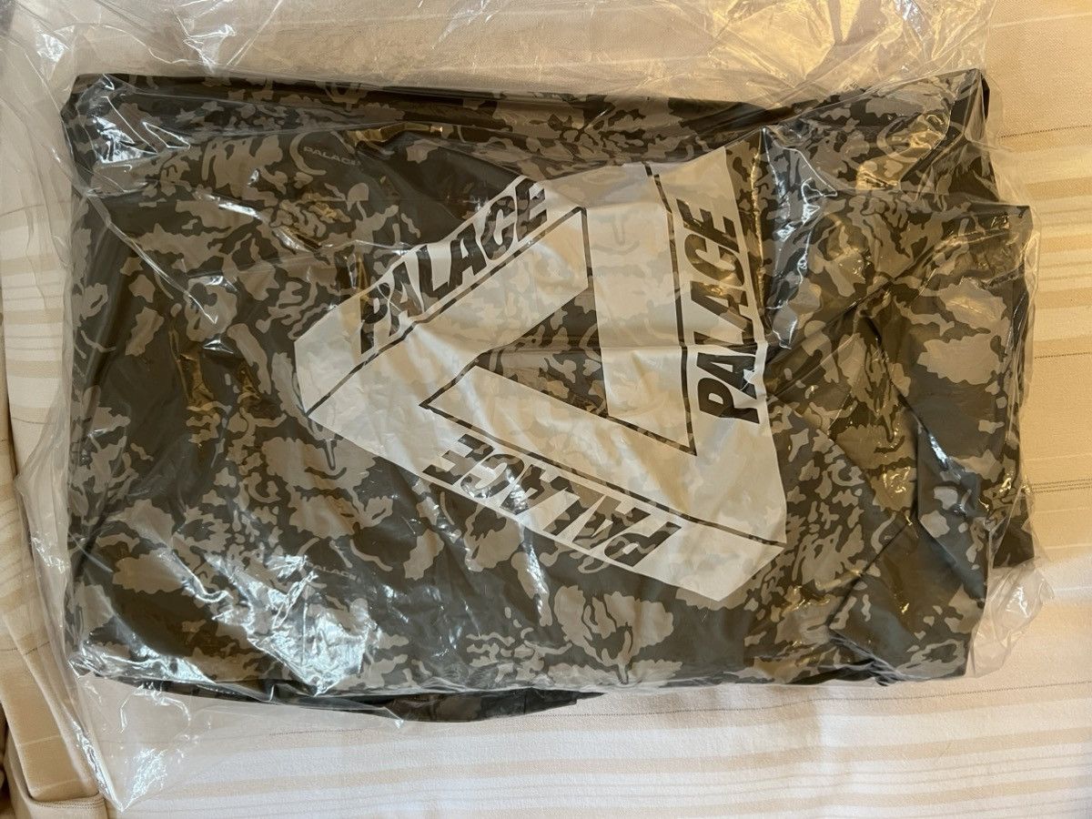 Palace Palace GORE-TEX CARGO DOWN PARKA LEAF DPM Men’s Size XL Size US XL / EU 56 / 4 - 11 Thumbnail