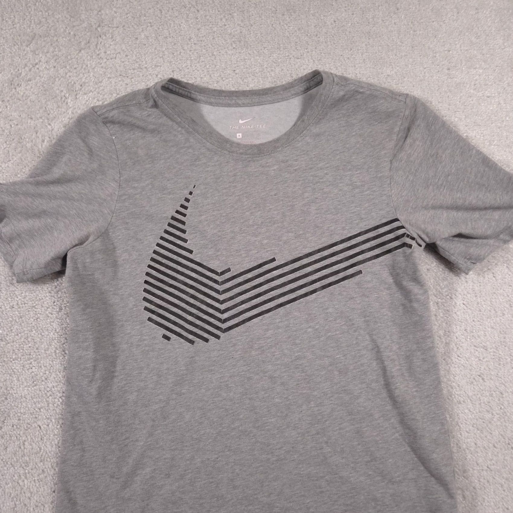 Nike Nike Dri-FIT Shirt Mens Small Gray Crewneck Short Sleeve Swoosh Graphic Athletic Tee Nike Tee Size US S / EU 44-46 / 1 - 3 Thumbnail