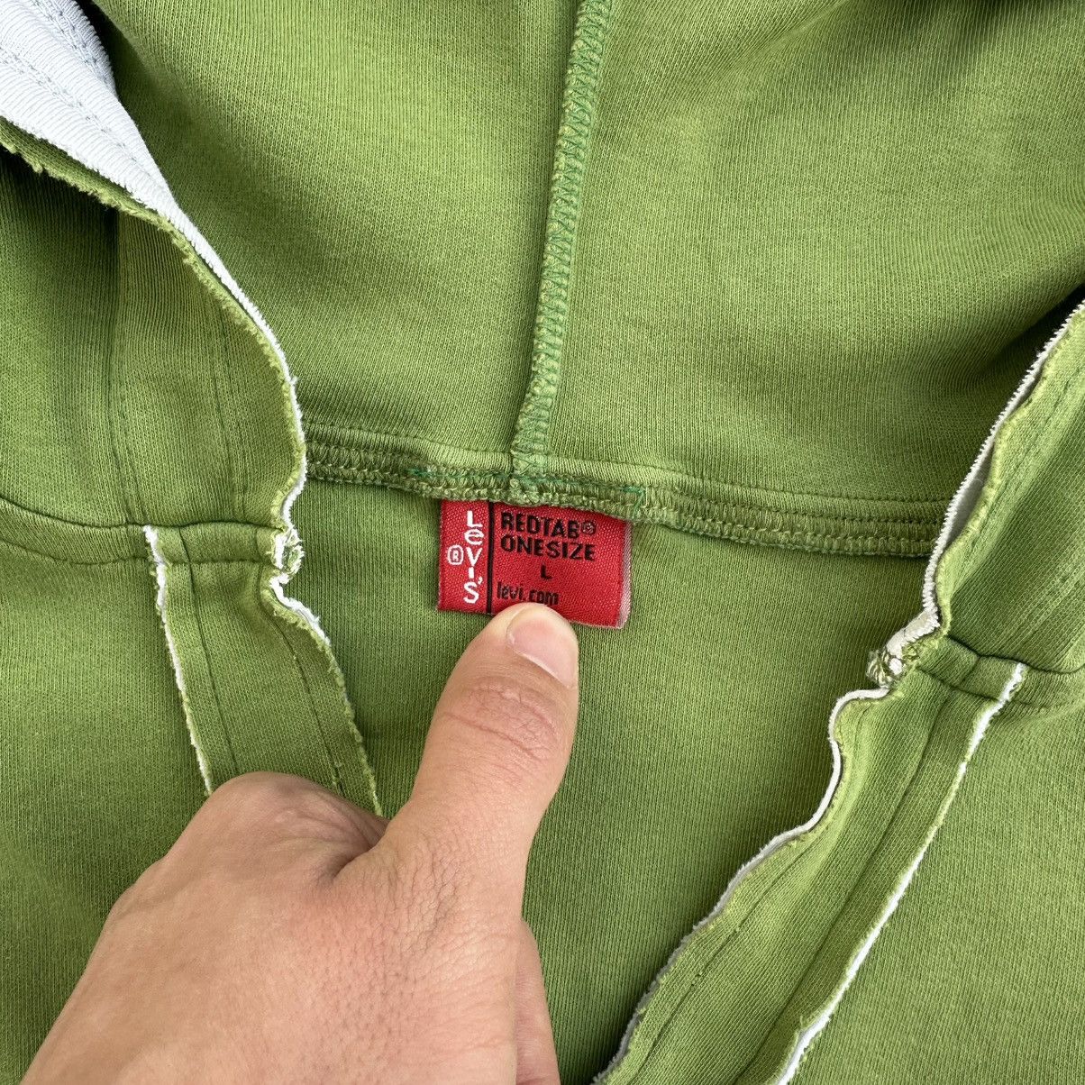 20471120 × Levi's Vintage Clothing Vintage Japanese Style Levi’s V Neck Hood T-shirts Y2K 00s Size US S / EU 44-46 / 1 - 8 Thumbnail