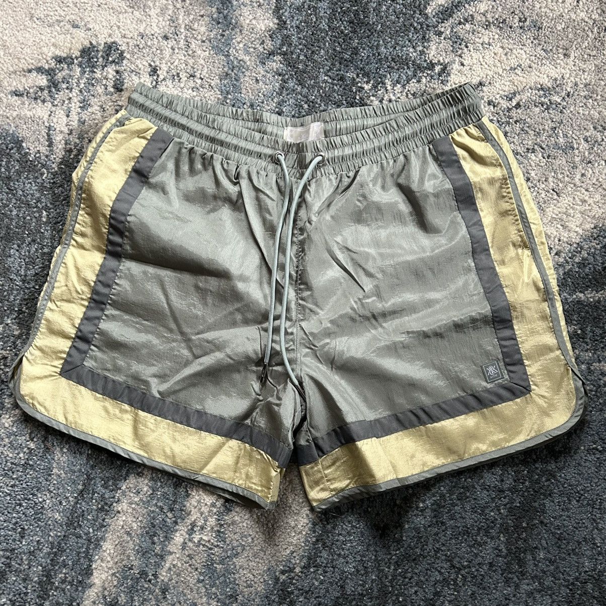 Kith × Ronnie Fieg 2024 SPRiNG KiTH WASHED NYLON DYLAN SHORTS REVERiE Size US 35 - 5 Thumbnail