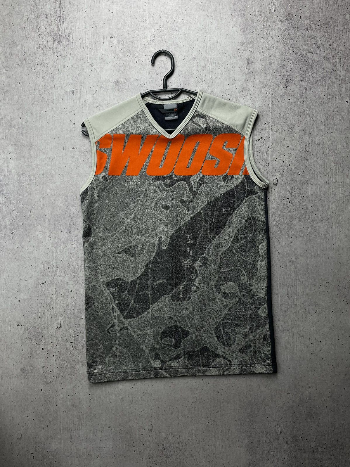 Nike × Vintage Vintage Nike Y2k Swoosh logo Tank Top Size US S / EU 44-46 / 1 - 2 Thumbnail