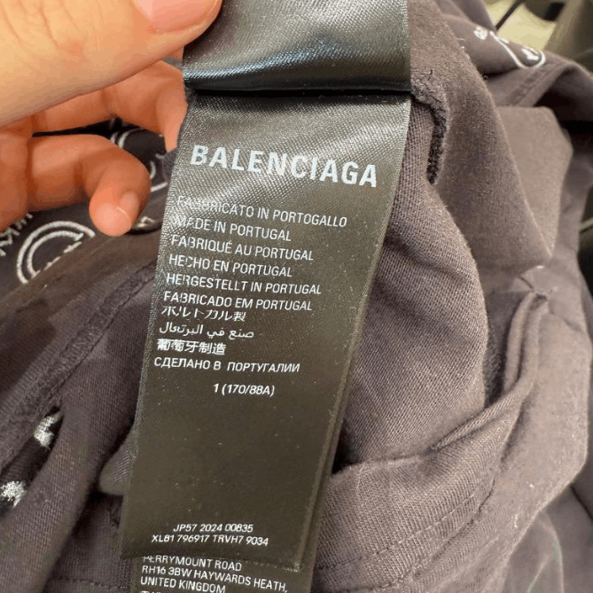 Balenciaga Balenciaga Oversized Long-Sleeve T-Shirt 1M Size US S / EU 44-46 / 1 - 4 Thumbnail