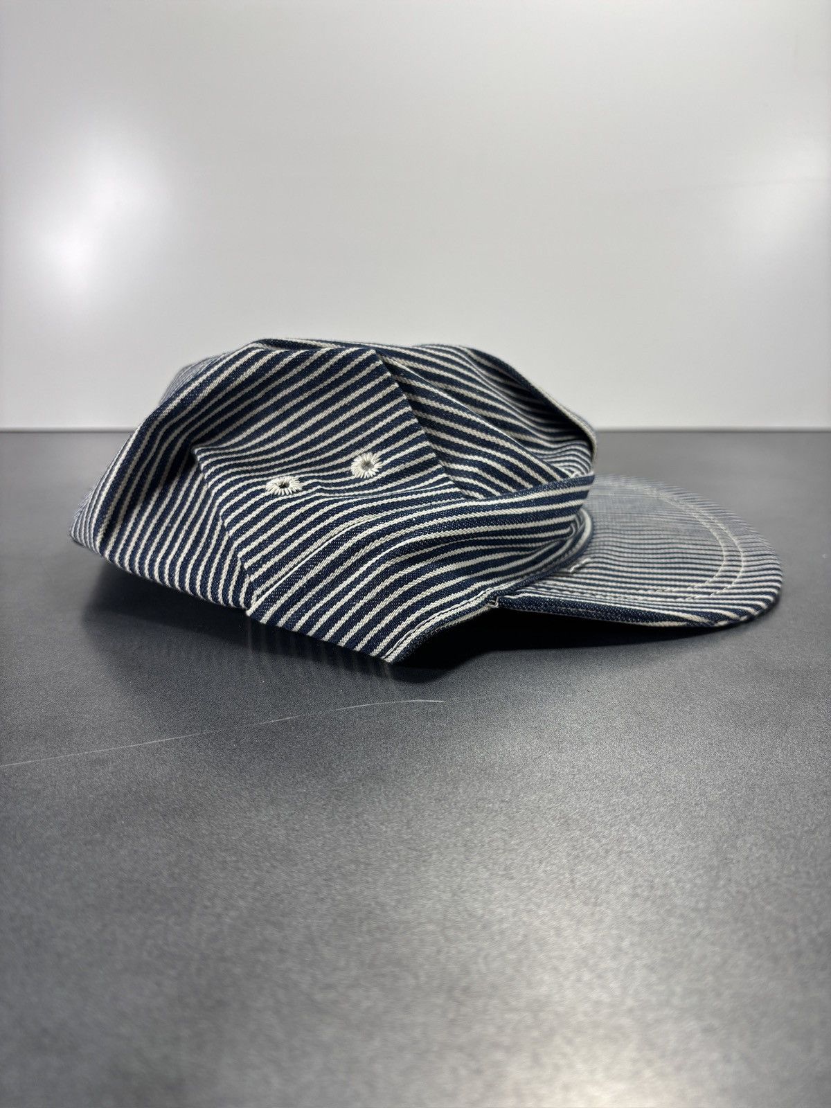 Levi's Vintage Levi's White Tab Hat Vintage Hickory Stripe Denim US Size ONE SIZE - 15 Thumbnail