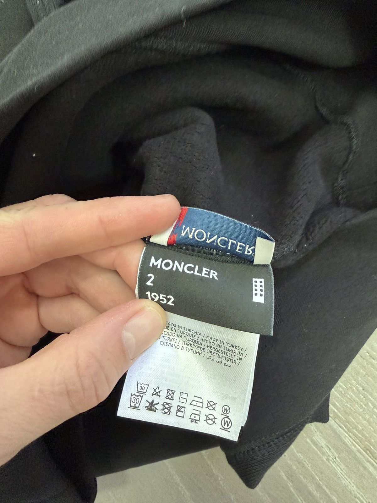 Moncler Moncler Crystal Logo Hoodie Size US M / EU 48-50 / 2 - 7 Thumbnail