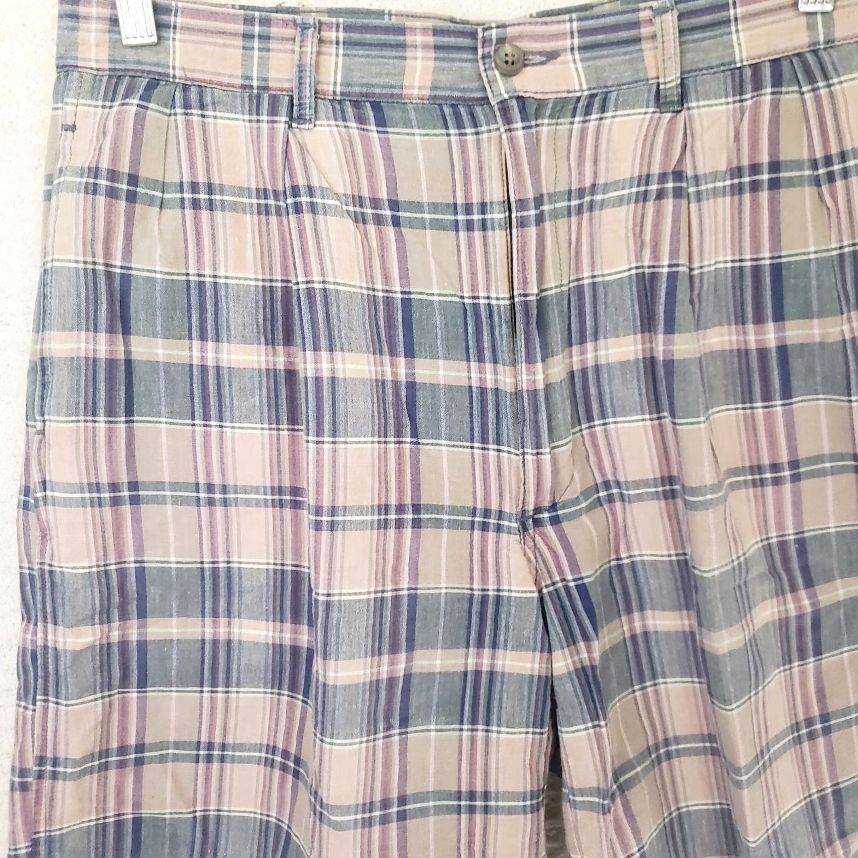 Polo Ralph Lauren Polo Ralph Lauren Madras Plaid Shorts Bermuda 34 Men Multicolor Plaid Cotton Slim Fit Belt Loops Pockets Shirt Casual Summer Spring Fall Mens Size US S / EU 44-46 / 1 - 2 Thumbnail