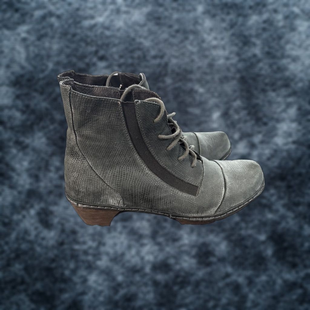 Vintage Naot Avila Voyage Ankle Reptile Gray Textured Heels Booties Women 8.5 Leather Lace Up Bootie Gray/Black 39 (8-8.5) US 8.5 EU 41 41? Size US 9 / IT 39 - 1 Thumbnail