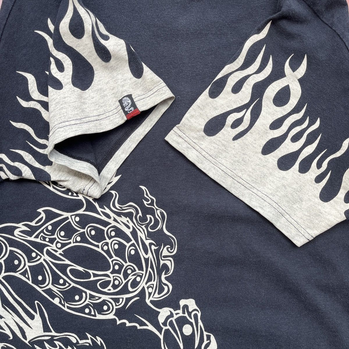 Dogtown VINTAGE DOGTOWN BLACK DRAGON FIRE FLAMES TSHIRT Size US L / EU 52-54 / 3 - 12 Thumbnail