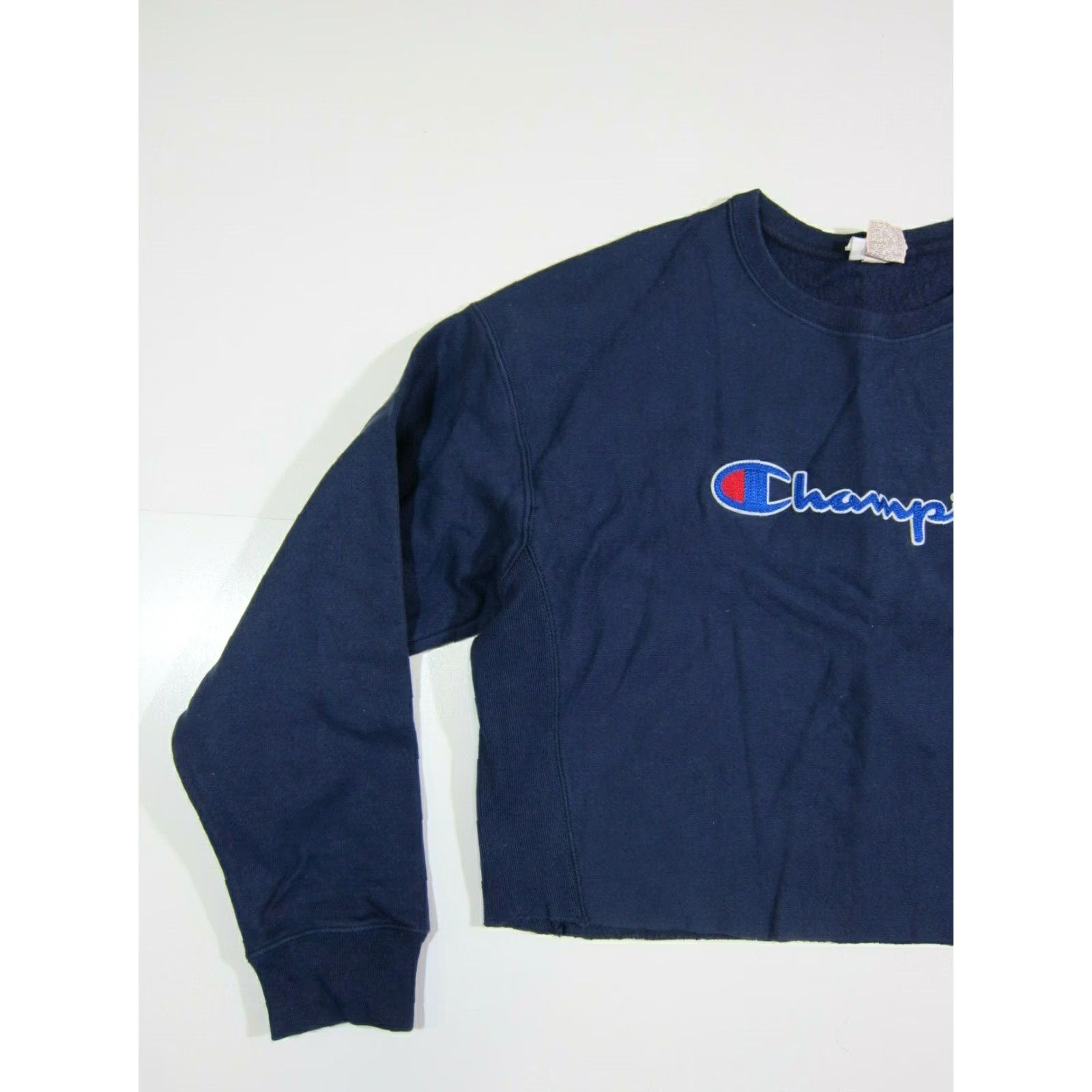 Champion Vintage Champion Reverse Weave Embroidered Blue Crew Neck Cropped Sweatshirt XL Women’s Sweatshirt Size XL / US 12-14 / IT 48-50 - 7 Thumbnail