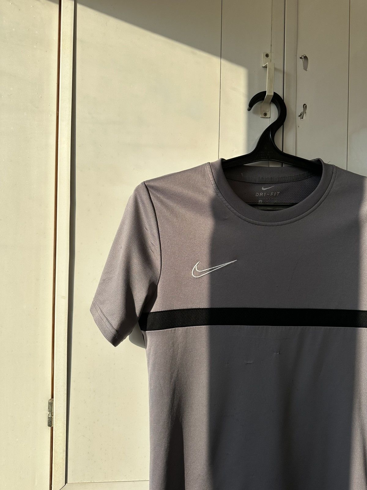 Nike Vintage Nike T-shirt Back Print Logo Size US S / EU 44-46 / 1 - 3 Thumbnail