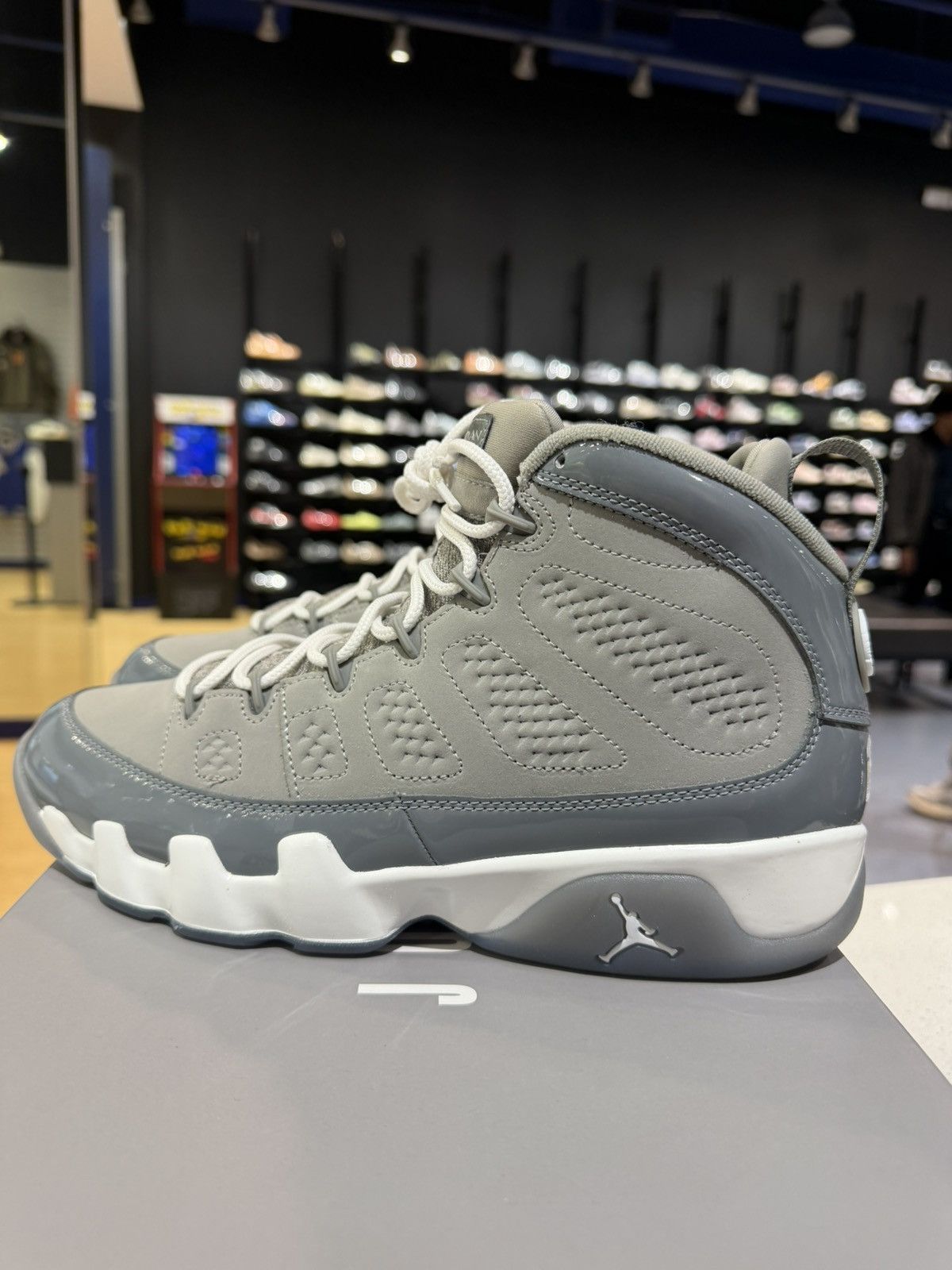 Jordan Brand Size 10 - Jordan 9 Retro Cool Grey (2025) Size US 10 / EU 43 - 1 Thumbnail